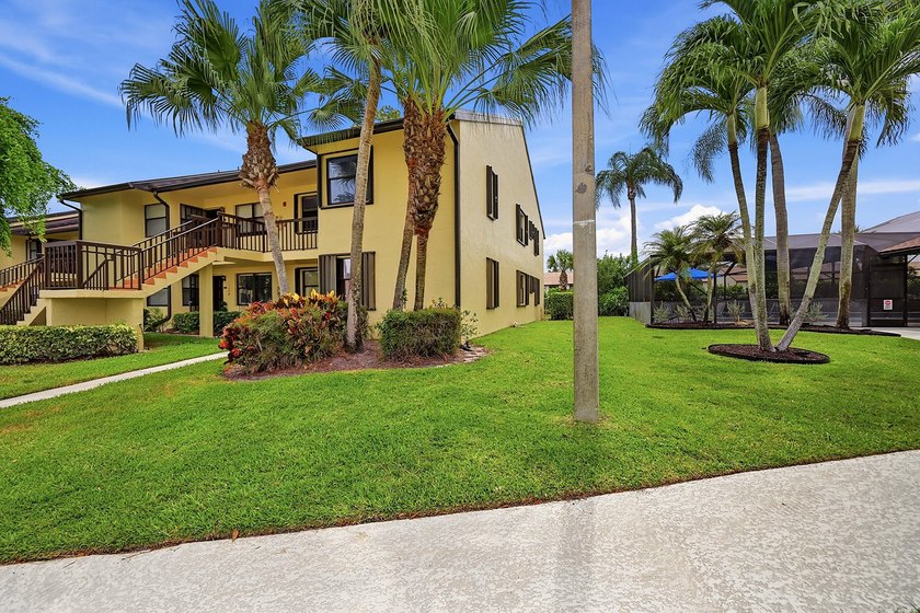 Welcome to this stunning, bright and spacious 2-bedroom - photo 2