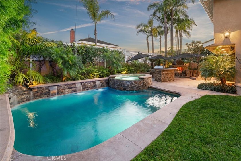 Located on a quiet horseshoe street in the heart of the coveted - photo 5