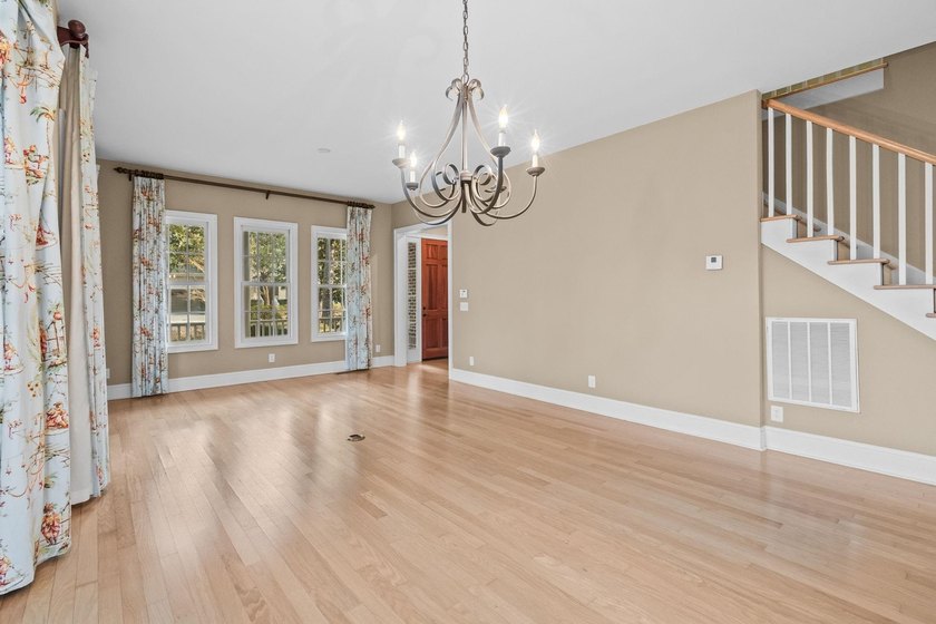 Set within the prestigious, gated community of Litchfield - photo 13
