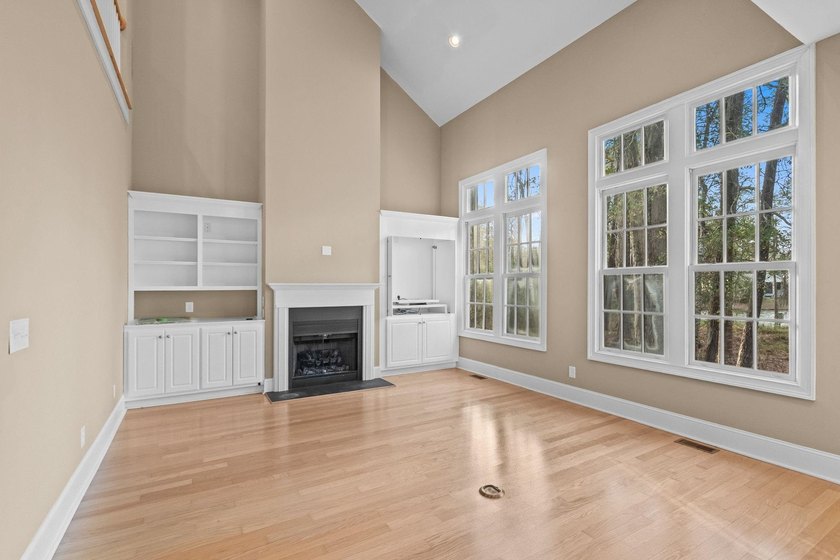 Set within the prestigious, gated community of Litchfield - photo 14