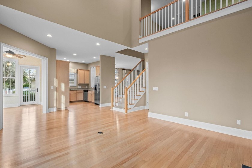Set within the prestigious, gated community of Litchfield - photo 16