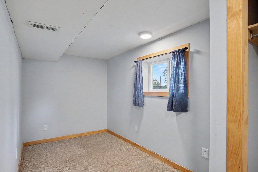 Welcome home to this beautiful 5-bedroom, 2-full bath home with - photo 23