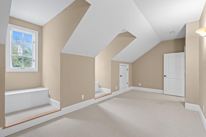 Set within the prestigious, gated community of Litchfield - photo 37