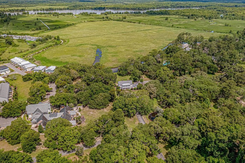 Set within the prestigious, gated community of Litchfield - photo 49