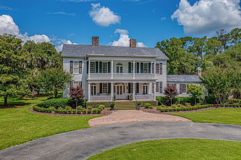 Set within the prestigious, gated community of Litchfield - photo 50