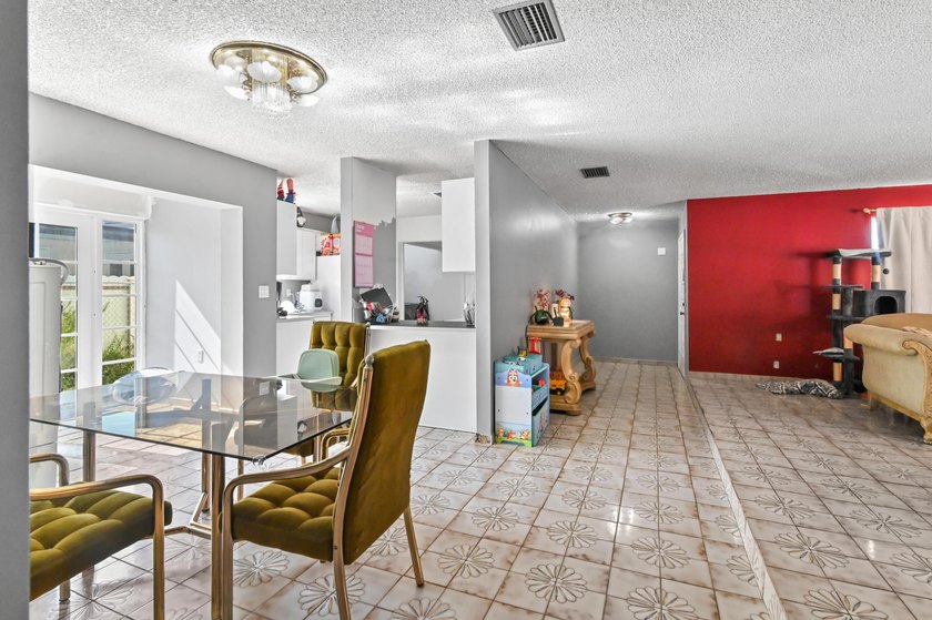 Welcome to this single-story residence located in the Coral - photo 8