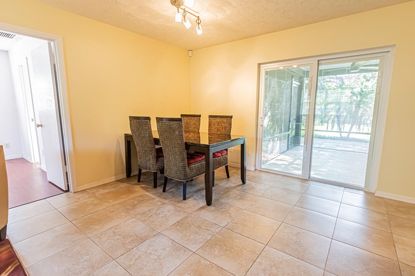 Welcome home to this beautifully maintained 2-bedroom, 2-bath - photo 4