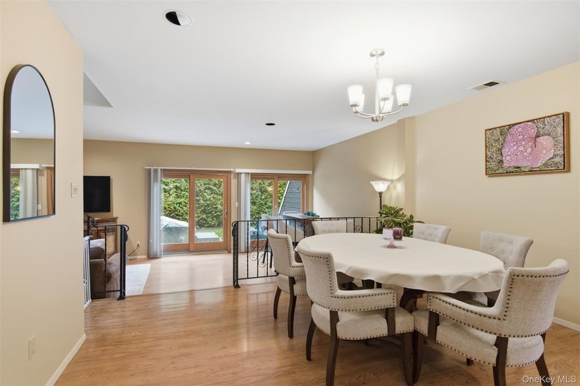 Welcome to this beautifully maintained 3-bedroom, 2.5 bath condo - photo 12