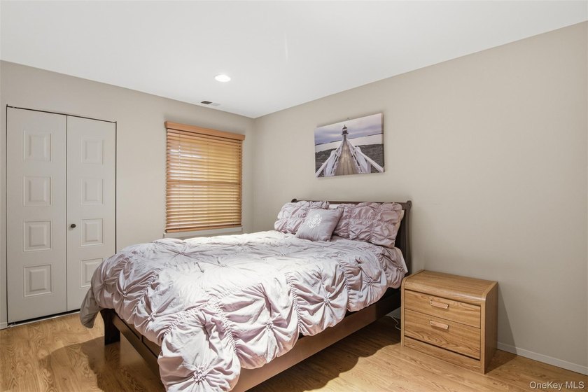 Welcome to this beautifully maintained 3-bedroom, 2.5 bath condo - photo 28