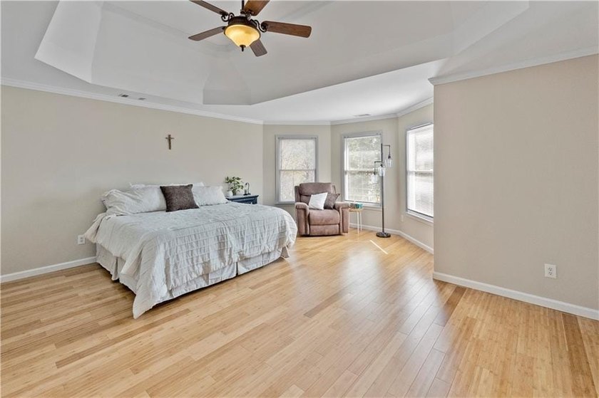 Welcome to this beautifully maintained traditional home in - photo 28