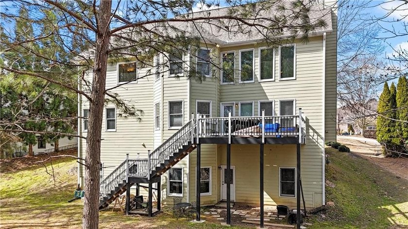 Welcome to this beautifully maintained traditional home in - photo 38