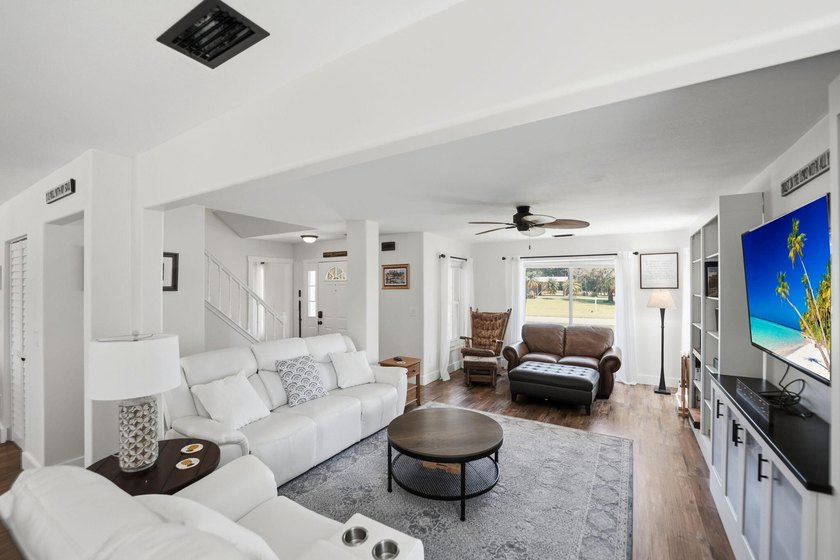 Welcome to your private slice of country paradise in the highly - photo 20