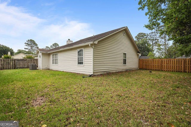 A beautifully updated 3 bedroom, 2 bath home located in the - photo 30
