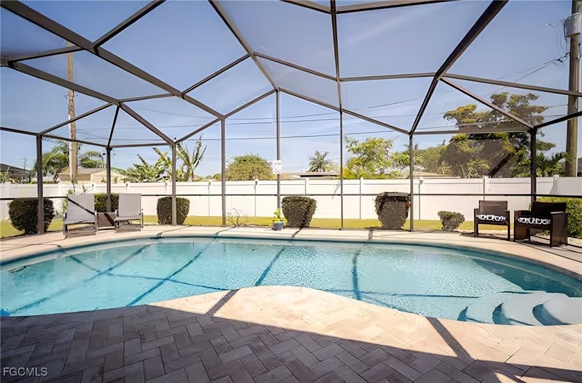 Beautifully Renovated Pool Home in the Heart of Cape Coral - - photo 31