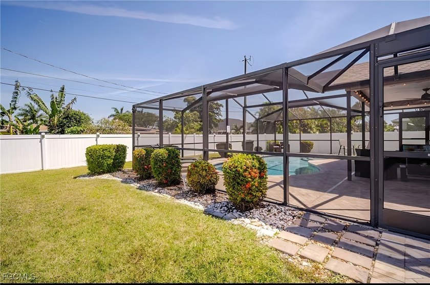 Beautifully Renovated Pool Home in the Heart of Cape Coral - - photo 34