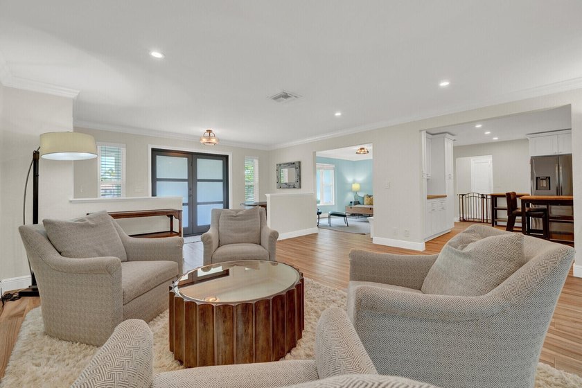Welcome to this beautifully maintained golf course residence in - photo 6