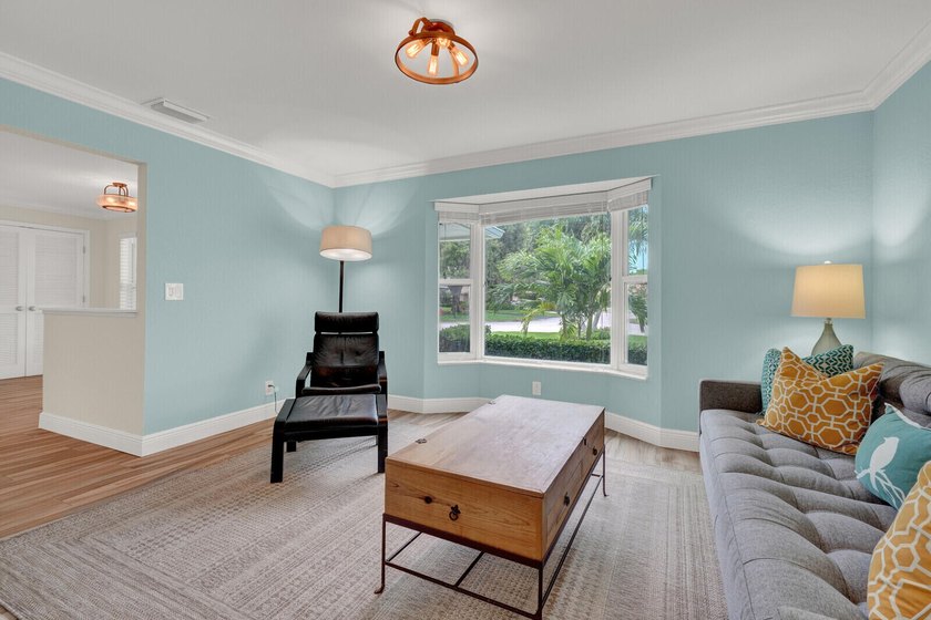 Welcome to this beautifully maintained golf course residence in - photo 7