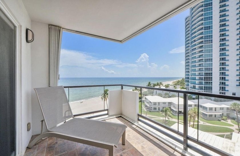 Welcome to this spacious one-bedroom, one-and-a-half-bath - photo 9