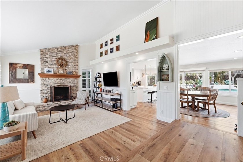 You found it! Open floor pan, new modern updates, main floor - photo 3