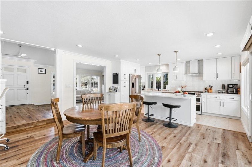 You found it! Open floor pan, new modern updates, main floor - photo 6