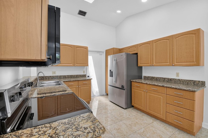 Welcome to this charming single-story residence located in - photo 9
