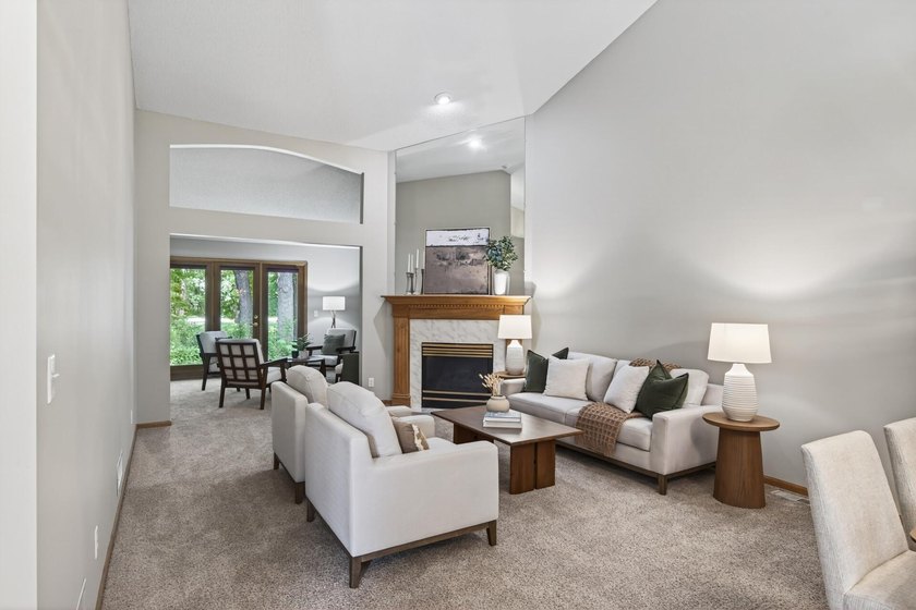This beautiful 2 bedroom, 2 bath end-unit townhome offers tons - photo 5