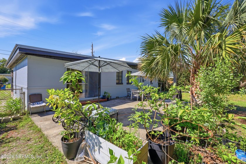 SELLER OFFERING $5,000 TOWARD BUYER CLOSING COSTS WITH A - photo 22