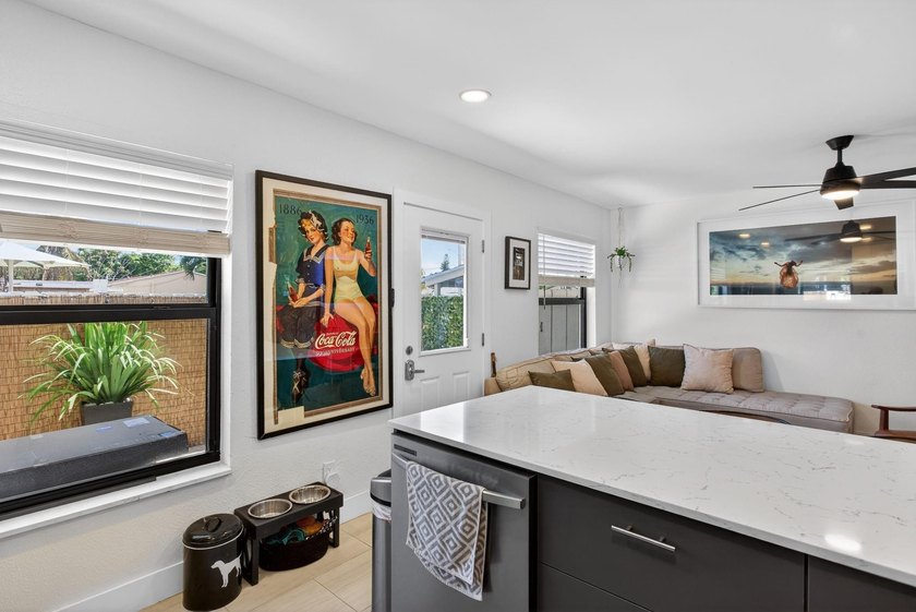 5-PLEX fully rented (MLS classified as 4-plex) in Fort - photo 11