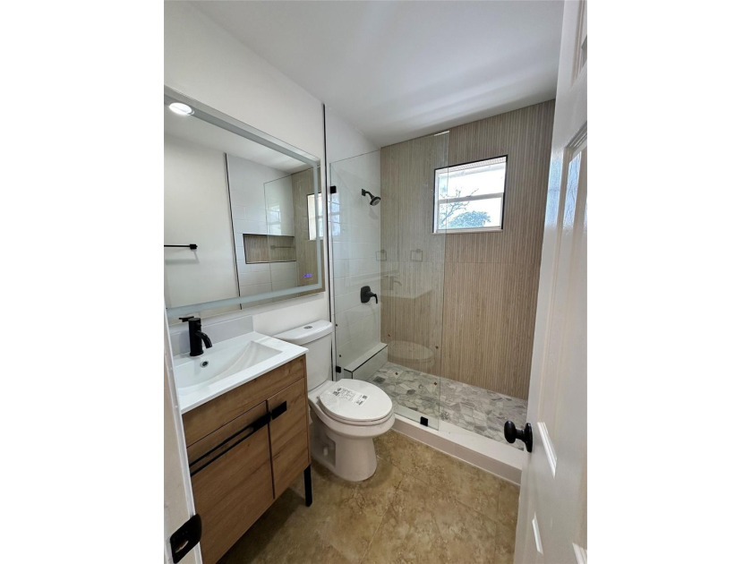 5-PLEX fully rented (MLS classified as 4-plex) in Fort - photo 37