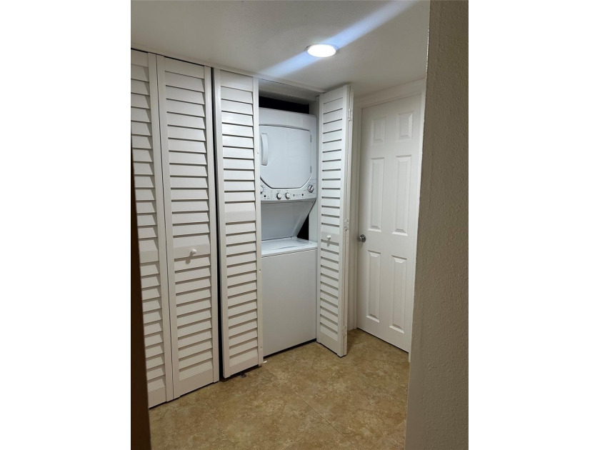 5-PLEX fully rented (MLS classified as 4-plex) in Fort - photo 38