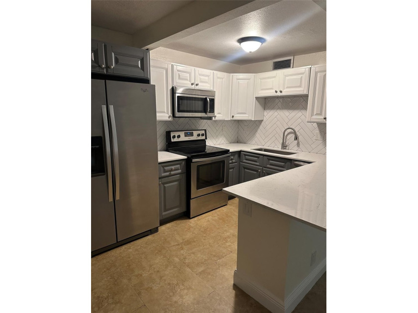 5-PLEX fully rented (MLS classified as 4-plex) in Fort - photo 41