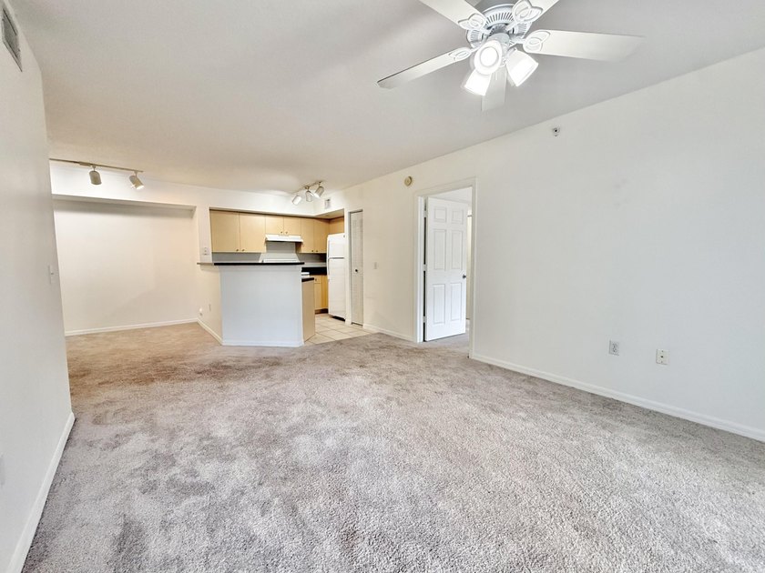 Investors welcome. Discover exceptional value in this 1st-floor - photo 7