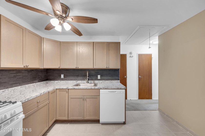 Welcome to Cedar Glen Homes, a sought after 55+ community - photo 12