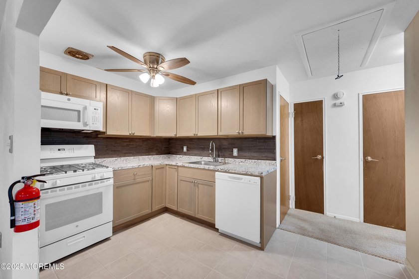 Welcome to Cedar Glen Homes, a sought after 55+ community - photo 14