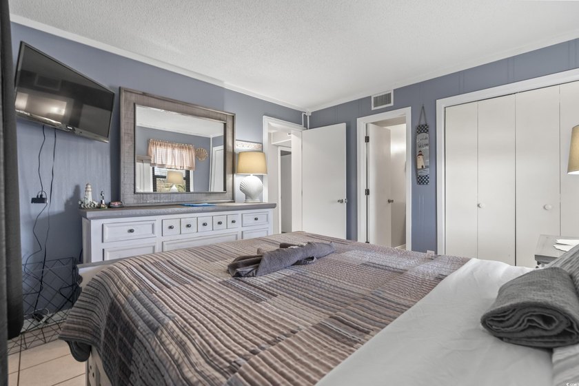 Welcome to this beautifully furnished 2-bedroom, 2-bath condo - photo 22