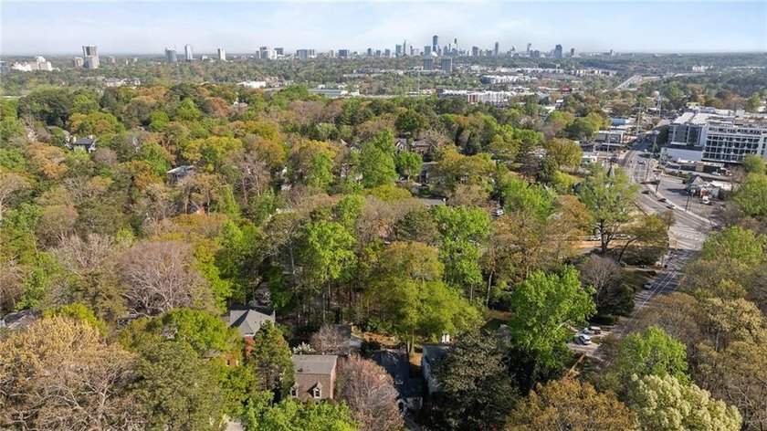 Welcome to 578 Montgomery Ferry, a truly exceptional 4-bedroom - photo 41