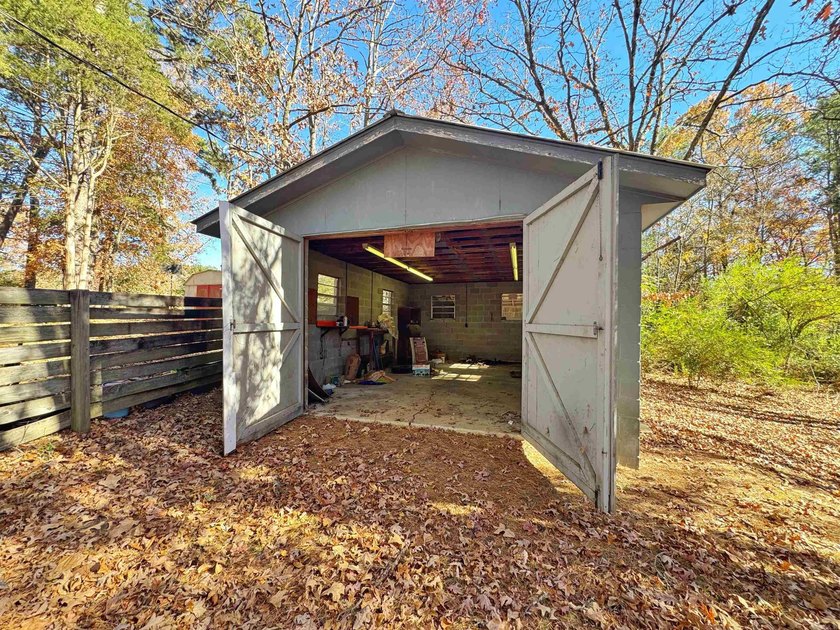 HUGE price drop, Ready to sell quick! Home will be sold as is - photo 9