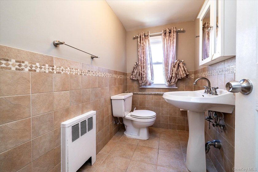*Welcome to this fabulous Roxbury Split-Level home in the highly - photo 11