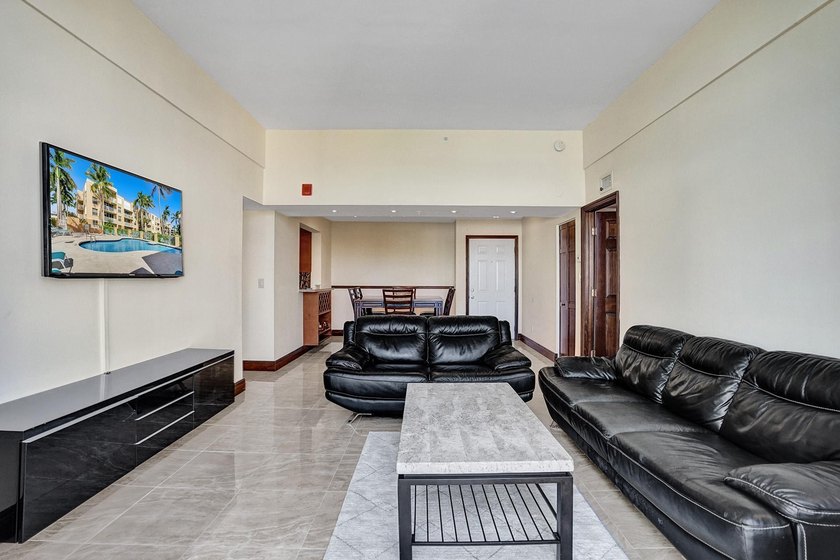 Welcome to this well-appointed two-bedroom, two-bathroom - photo 13