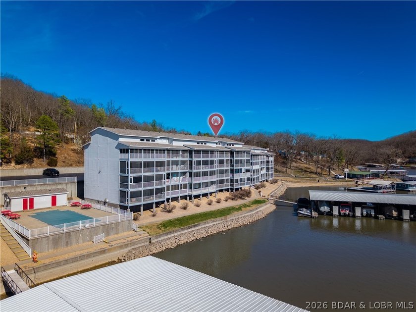 Enjoy peaceful lake living at the 5 MM of the Big Niangua Arm in - photo 45