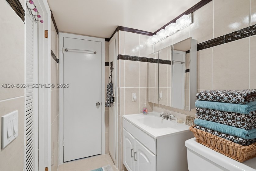 DON'T MISS THIS INCREDIBLE OPPORTUNITY TO OWN A ONE (1) BEDROOM - photo 7