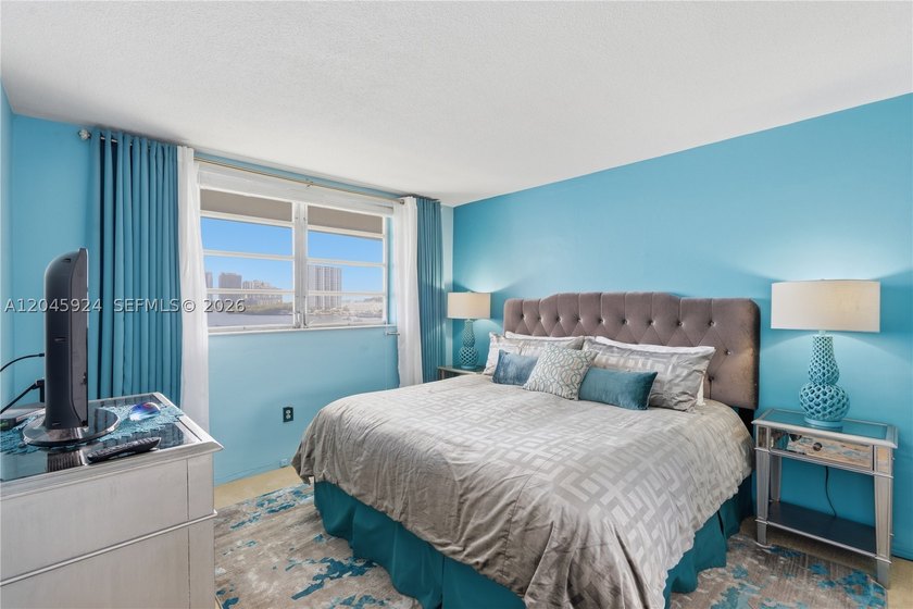 DON'T MISS THIS INCREDIBLE OPPORTUNITY TO OWN A ONE (1) BEDROOM - photo 8