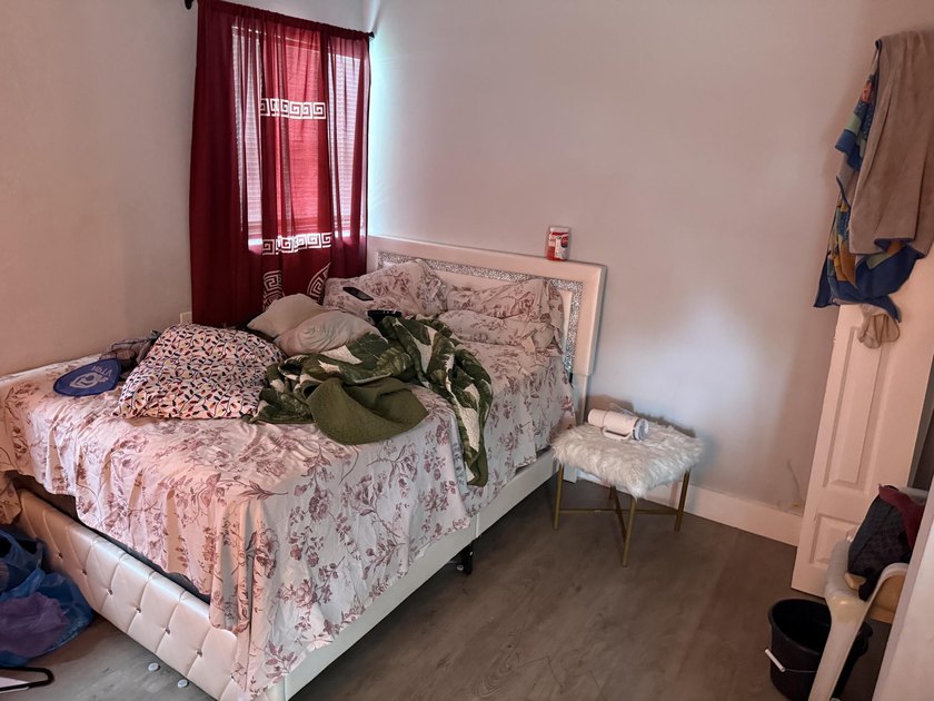 Don't miss this beautifully renovated, centrally located - photo 9