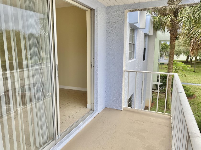 ATTENTION INVESTORS- FOR SALE 2 Bed/ 2 bath Spacious second - photo 11