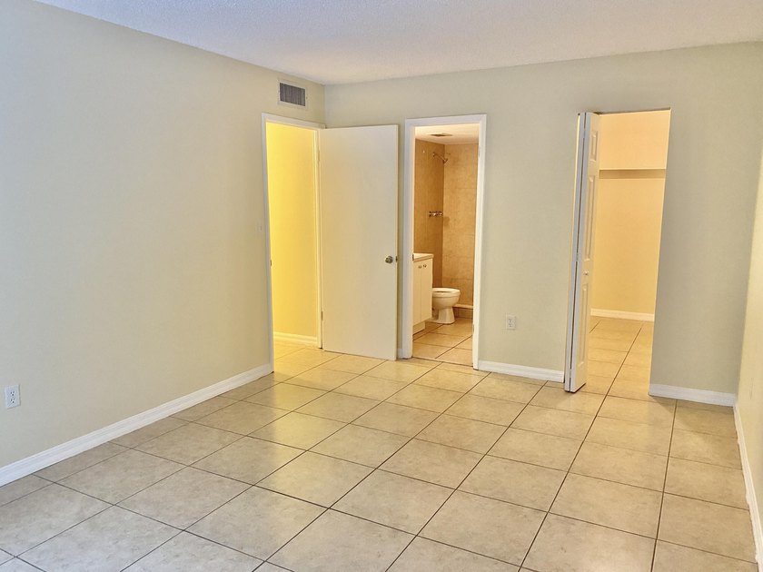 ATTENTION INVESTORS- FOR SALE 2 Bed/ 2 bath Spacious second - photo 18