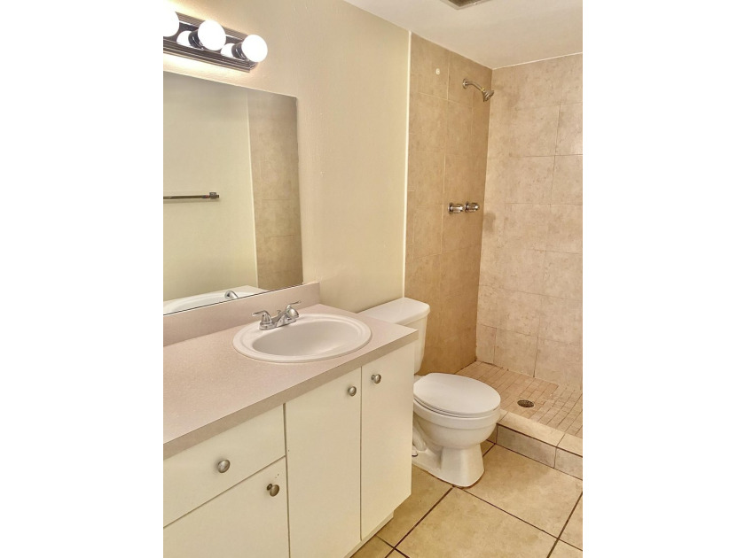ATTENTION INVESTORS- FOR SALE 2 Bed/ 2 bath Spacious second - photo 20