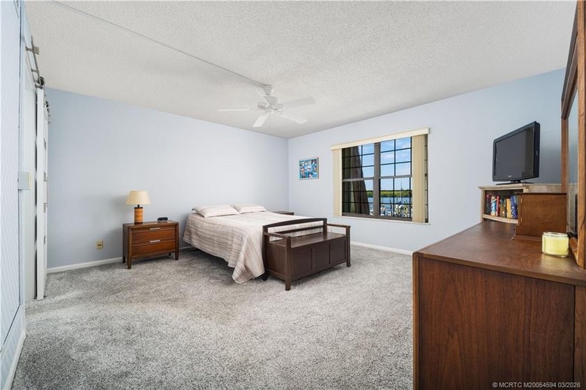 WIDE WATER VIEWS of Kitching Cove from your private screened - photo 16