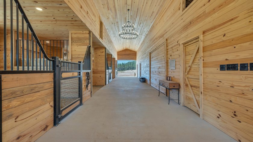 Welcome to your dream farm in Mill Race Equestrian Community! - photo 30