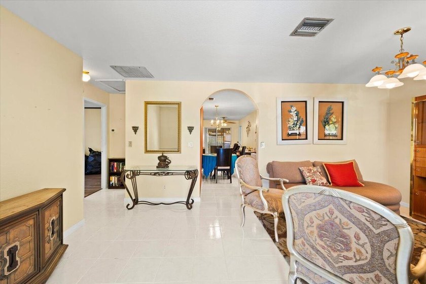 Great opportunity to own this 3-bedroom, 2-bath home in West - photo 6