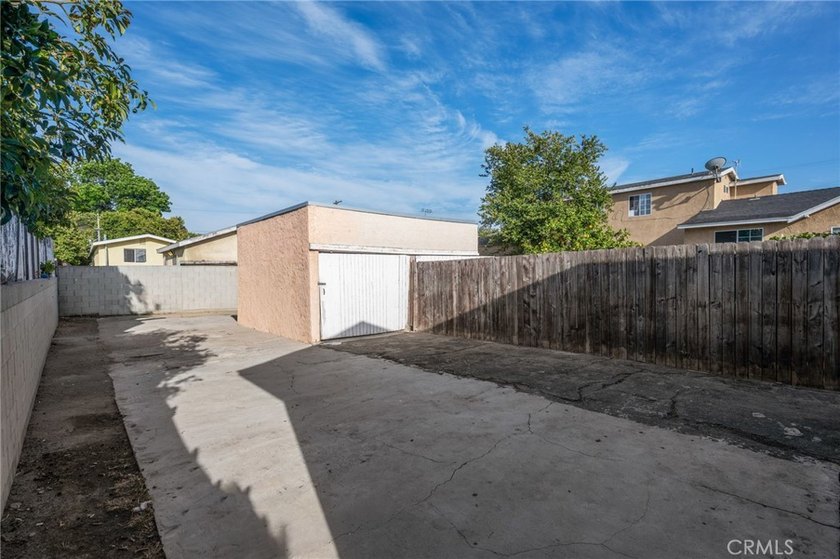 Excellent Opportunity in the Heart of Wilmington! This updated - photo 30